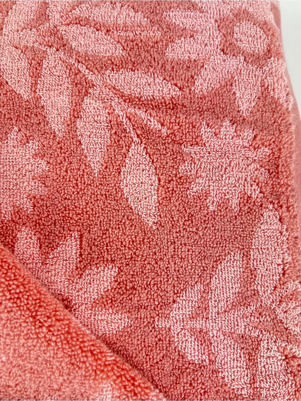 Caro Home Bath Towels Pink Floral Textured Ultra Soft 100% Cotton 2 Pc NEW